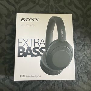 Sony - WHXB910N Wireless Noise Cancelling Over-The-Ear Headphones - Black